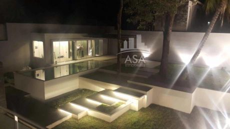 Hermosa Residencia Minimlista Con 4 Dormitorios En Suites
