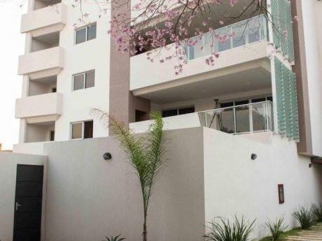 Departamento De 3 Dormitorios En El Corazon De Los Laureles!