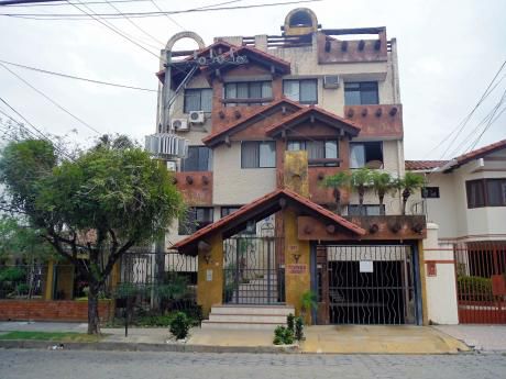Zona 2do Anillo, Amplio Dpto De 2 Dormitorios