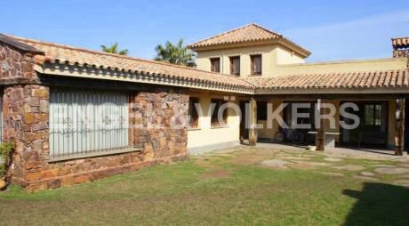 Casa En Venta En Montevideo - Parque Miramar