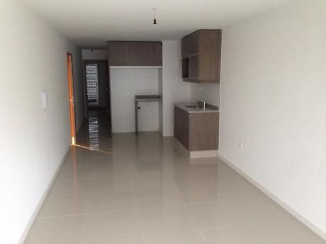 Estrena Con Patio Y Parrillero Propio