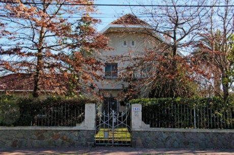 Excepcional Residencia En El Centro De Carrasco