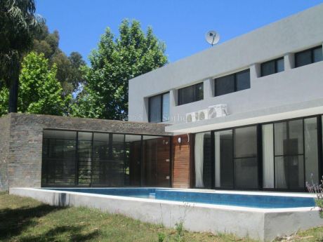 Moderna En San Nicol