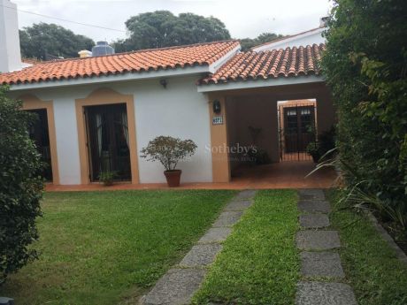 Casa Con Inmejorable Ubicaci