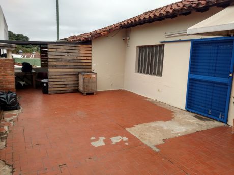 A-016 Oficina - Barrio Villamorra.