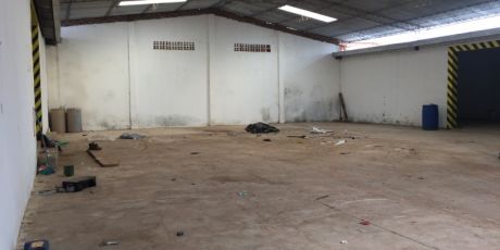 En Zona Comercial GalpÓn Para Empresa Totalmente Cerrado - Santa Cruz De La Sierra