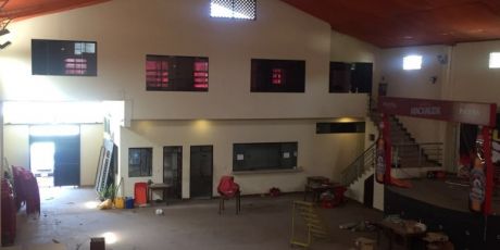AtenciÓn Empresario Hermoso Y Amplio GalpÓn En Zona Comercial - Santa Cruz De La Sierra