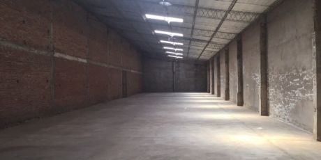 En Zona EstratÉgica GalpÓn Amplio Y Cerrado - Santa Cruz De La Sierra