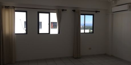 En Condominio Bonito Y Amplio Departamento - Santa Cruz De La Sierra