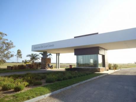 Venta De Lote En Laguna De Los Cisnes - Punta Del Este
