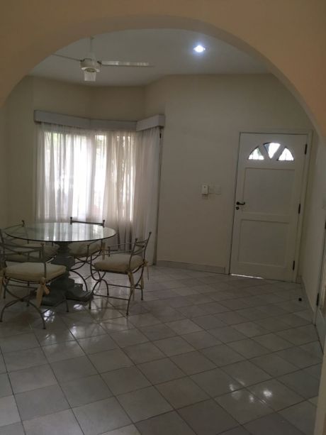 Alquilo Duplex En Carmelitas