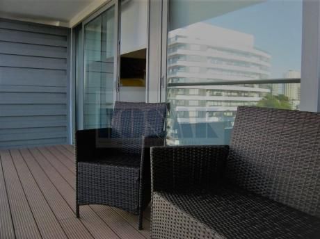 Kosak Punta Del Este Prox. Mar Dpto. 1dorm Y 1/2 Tza, Gje