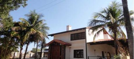 Alfa Inmobiliaria Vende 7 Terrenos Con Hermosa Residencia En Luque Zona Jardin De Oro