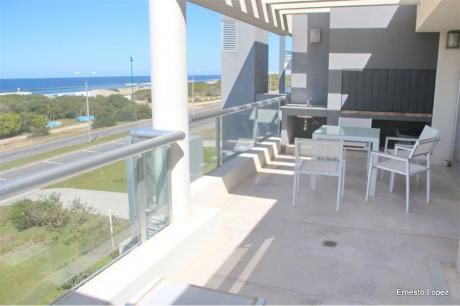 Departamento En Playa Brava-alquiler Reveillon
