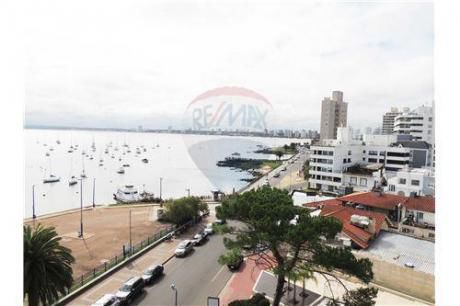 Apartamento Frente Al Puerto Punta Del Este
