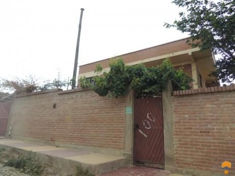 Casa En Venta En Sacaba, Plena Esquina