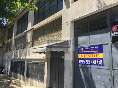 Venta De Local Comercial 1800m
