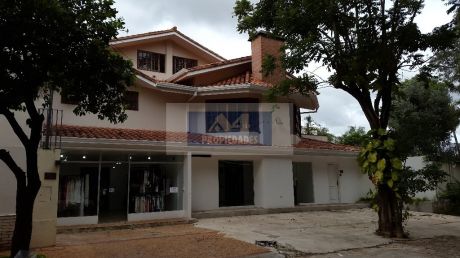 Vendo Residencia Al Costado Del Shopping Del Sol