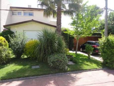 Casas En Playa Mansa