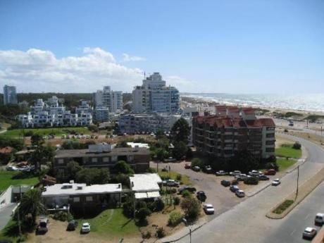 Apartamentos En Playa Brava