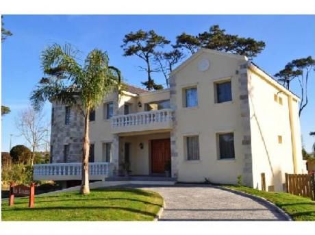 Casas En Playa Mansa