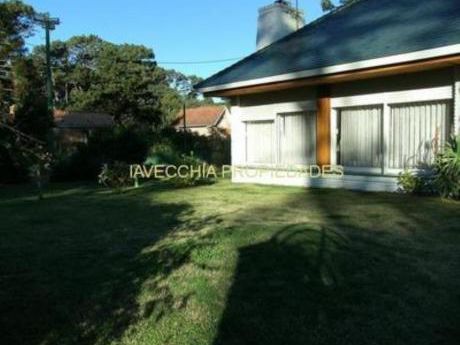 Casas En Playa Mansa