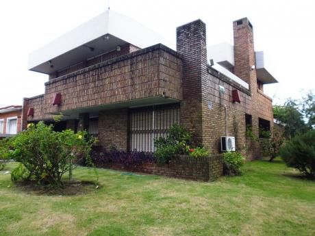 Casa En Alquiler 4 Dormitorios