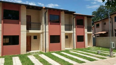 Se Alquila Duplex En B. C. Econatura