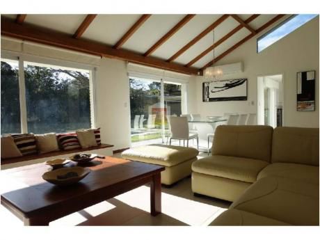 Casas En Playa Mansa