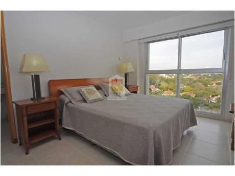 Apartamentos En Playa Mansa