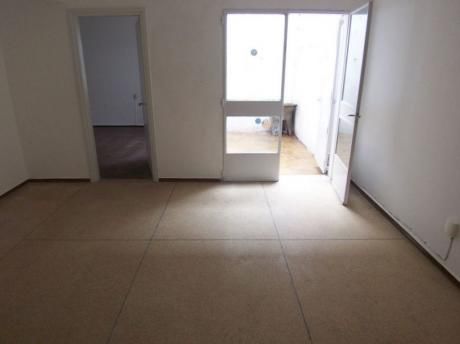 Apartamentos En La Comercial