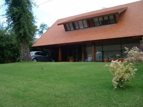 Casa En Venta Y Alquiler 4 Dormitorios