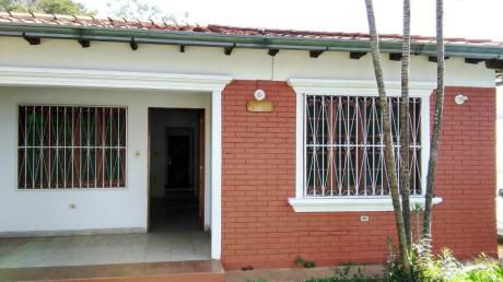 Tierra Inmobiliaria - Hermosa Casa De 3 Dormitorios En Fdo. Zona Sur!!