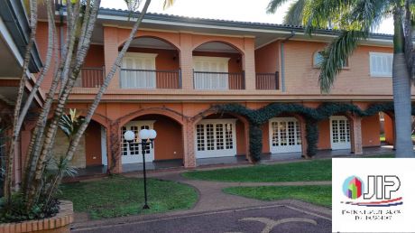 Hermosa Y Fina Residencia En Venta!