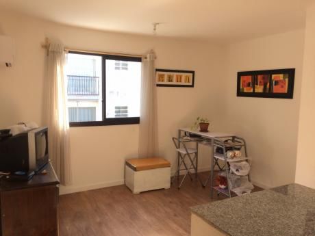 Brandzen Y Requena. Vivienda Social