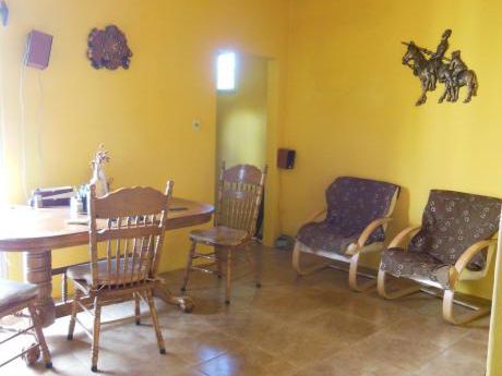 Excelente Ubicación! Oportunidad, 2 Dorm, Gastos Muy Bajos