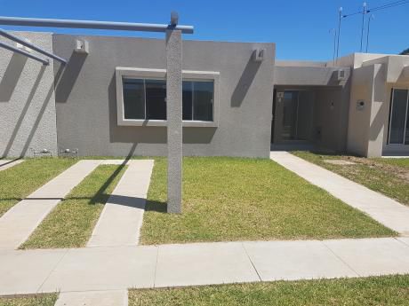 Propietario Vende Casa En Condominio Sevilla El Bosque
