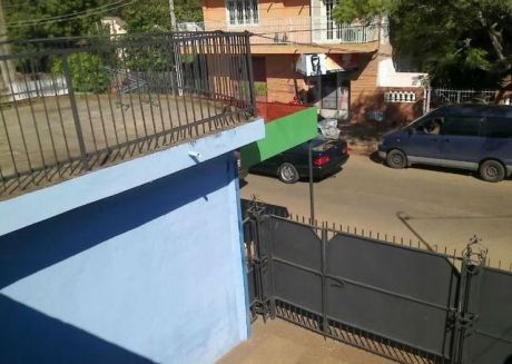Vendo Casa Centro Capiata. Inmueble Para Uso Comercial Y/o Familiar.