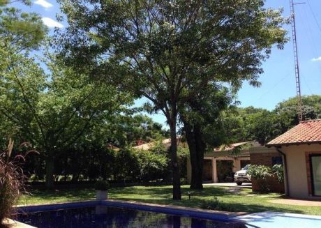 Hermosa Casa En El Barrio Cerrado Surubii