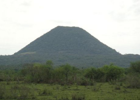 Ybycui / Paraguari - 25 HectÁreas - Zona De Manantiales