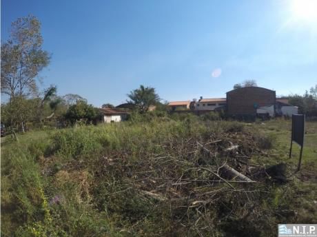 En Venta Dos Terrenos Juntos (24x30) Zona Yacht