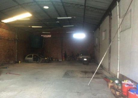 Tinglado 360 M2 (12m X 30 M) Con 3 Oficinas ..