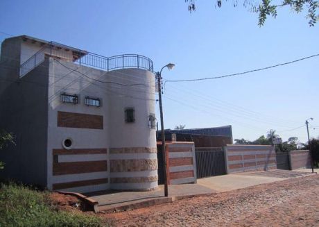 Propiedad 2.160 M2 Cuenta Con : Tinglado Semi Abierta: 640 M2 Con Piso De Hormigon + Oficinas + Deposito