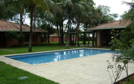 Alquilo Residencia En Barrio Herrera.