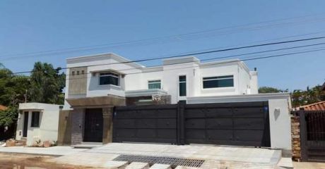 Vendo Mansion Zona Trinidad Se Escuchan Ofertas