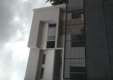 Vendo Dos Casas A Estrenar. Ultima Oferta 395.00 Uss Cada Uno Zona Mburucuya