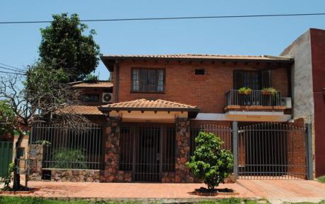 *** Remato Casa En El Mejor Barrio De Lambare***