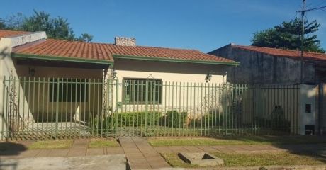 ***financio Casa En En Mejor Barrio De Lambare ***