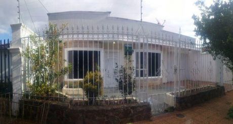 Alquilo Casa De 3 Dormitorios; Fernando Zona Sur - A Pasos De 11 De Setiembre