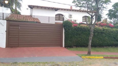 Vendo Casa En Los Laureles.